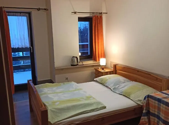 Pokoje, Prywatne Przy Stoku W Zielencu *